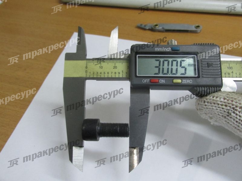 Болт гайки ступицы 4014000016