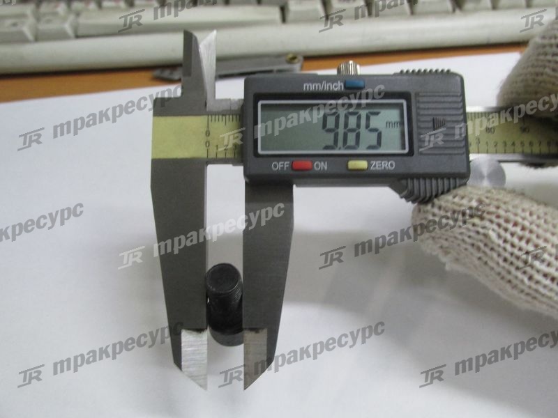 Болт гайки ступицы 4014000016