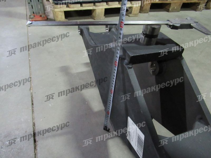 Балка управляемого моста 281E4-30101