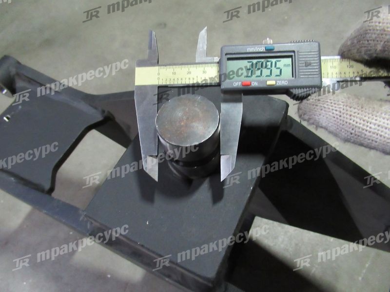 Балка управляемого моста 281E4-30101