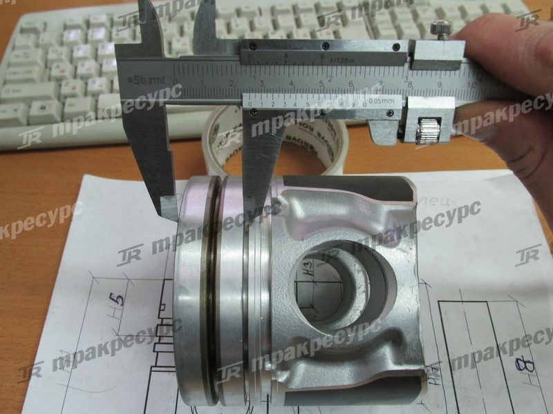 Поршень двигателя TD226/WP6G