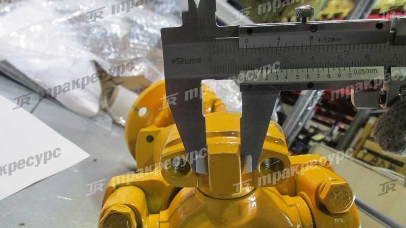 Вал карданный передний промежуточный ZL30