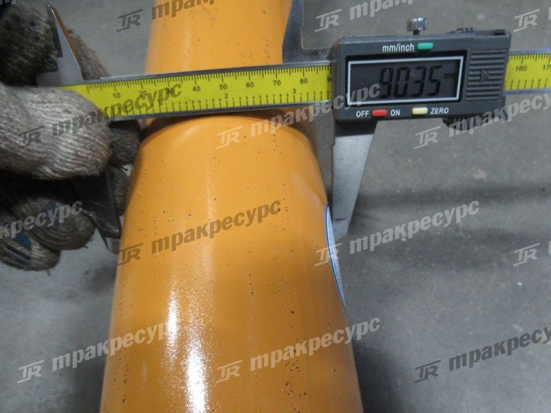 Вал карданный передний LW300