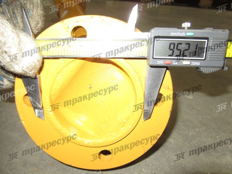 Вал карданный передний LW300