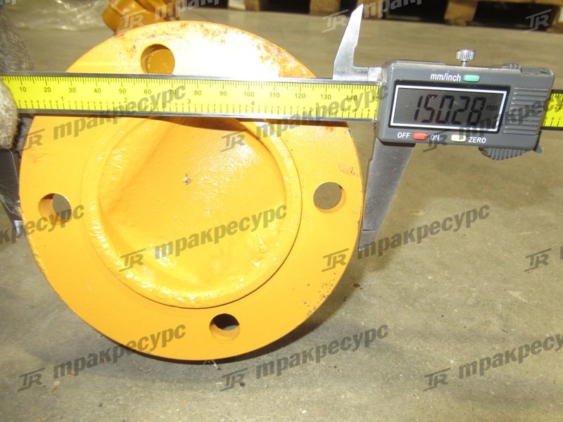 Вал карданный передний LW300