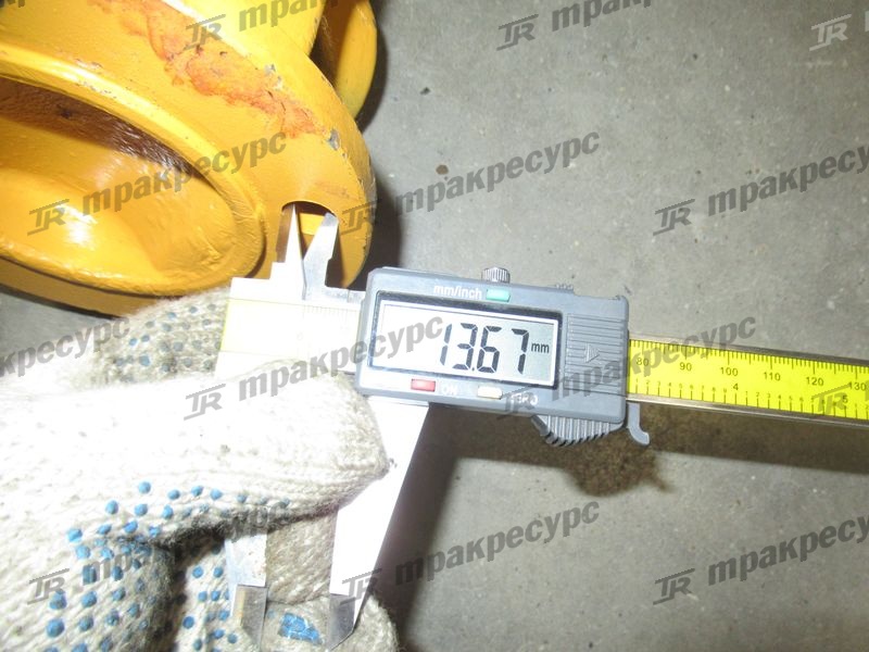 Вал карданный передний LW300