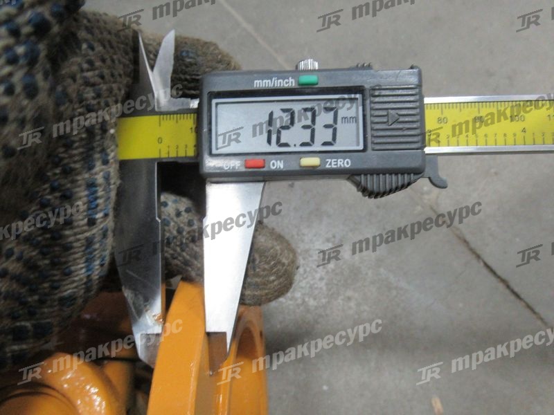 Вал карданный передний LW300
