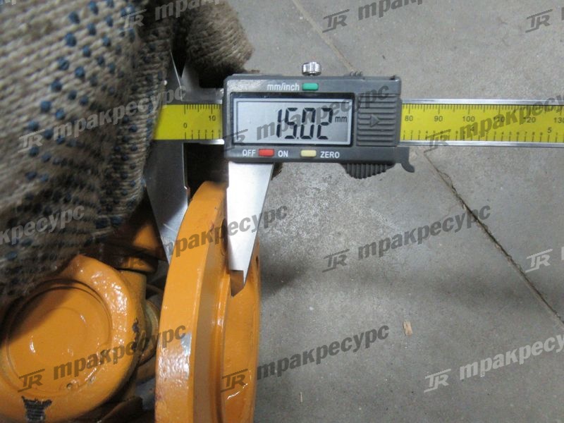 Вал карданный передний LW300