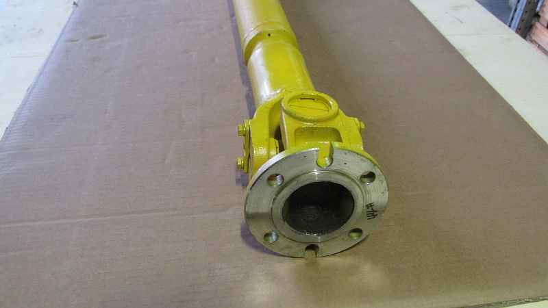 Вал карданный передний LW500