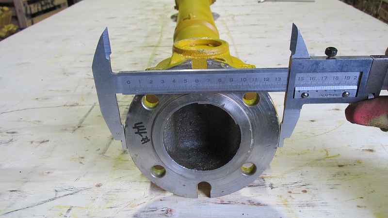 Вал карданный передний LW500