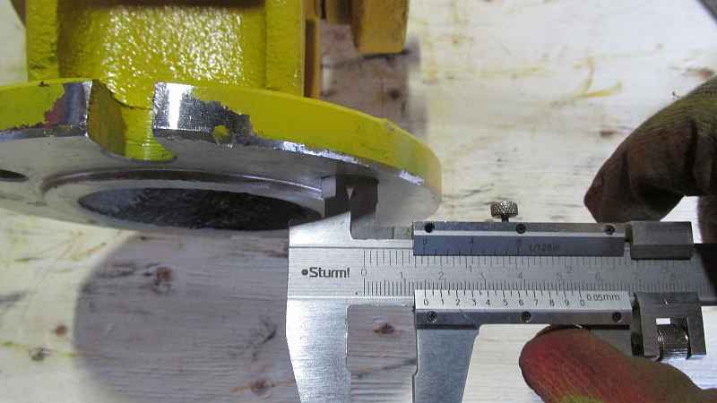 Вал карданный передний LW500