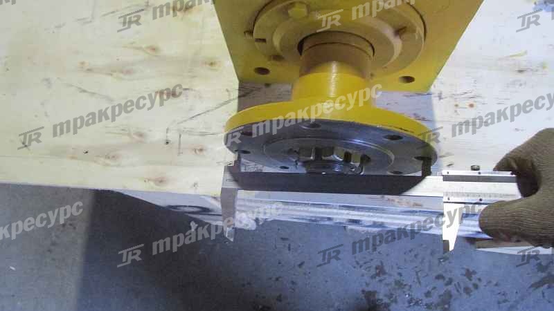 Вал карданный передний большой ZL50