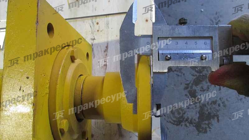 Вал карданный передний большой ZL50