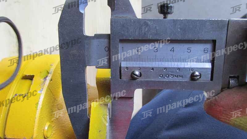 Вал карданный передний ZL50