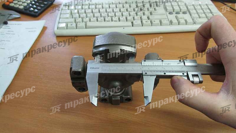 Крестовина переднего кардана ZL30
