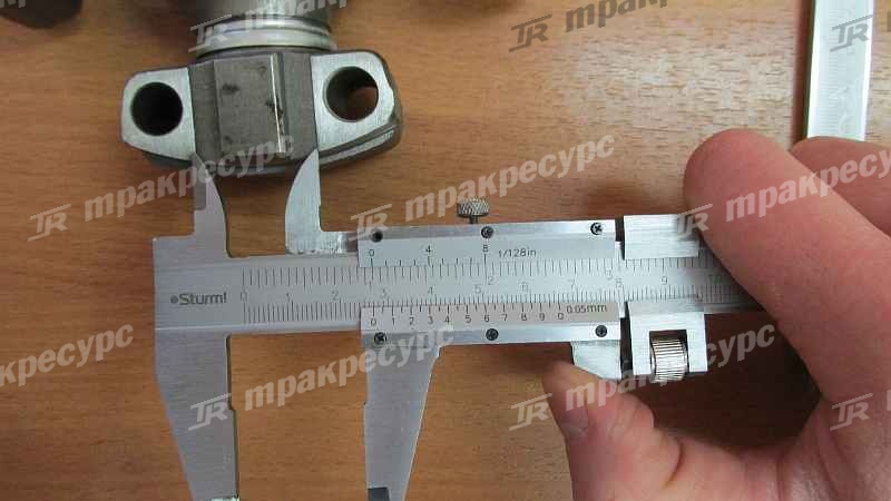 Крестовина переднего кардана ZL30