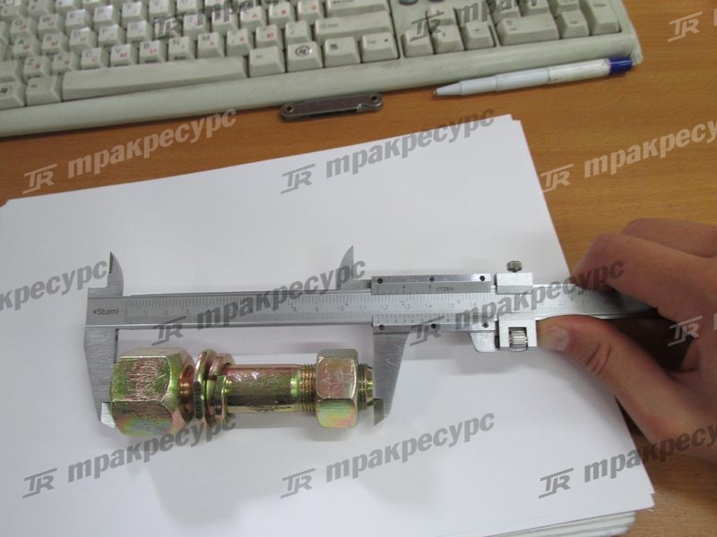 Шпилька колеса в сборе LW500