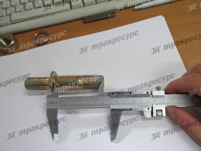 Шпилька колеса в сборе LW500