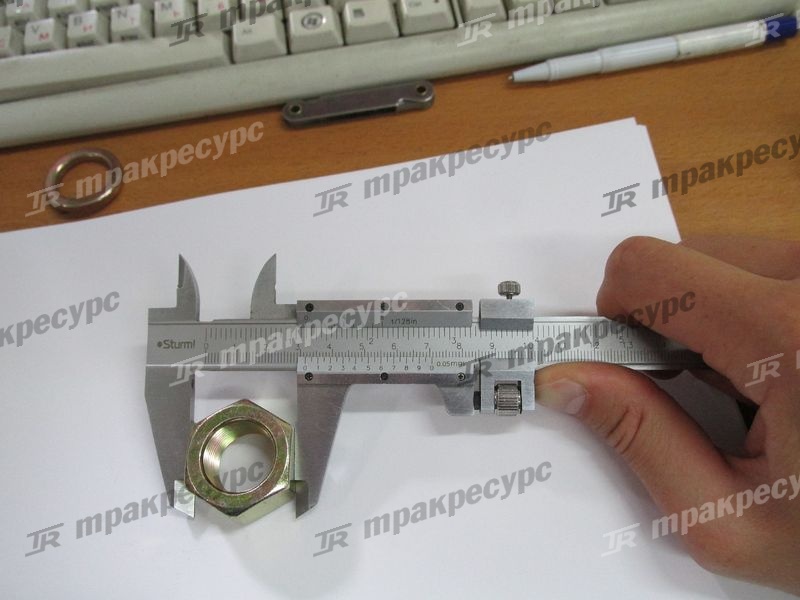 Шпилька колеса в сборе LW500