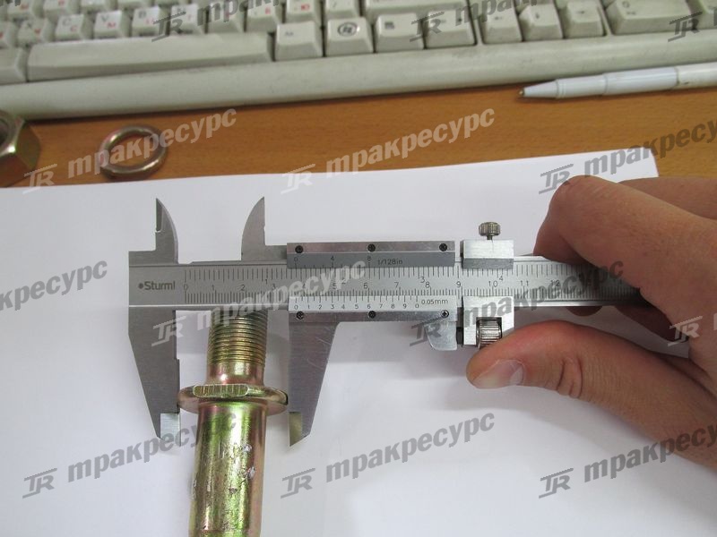 Шпилька колеса в сборе LW500