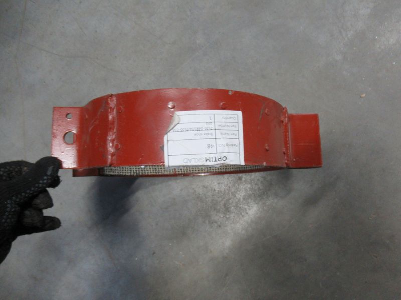 Колодка стояночного тормоза ZL20-038104