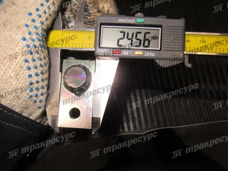 Ось 23457-42041