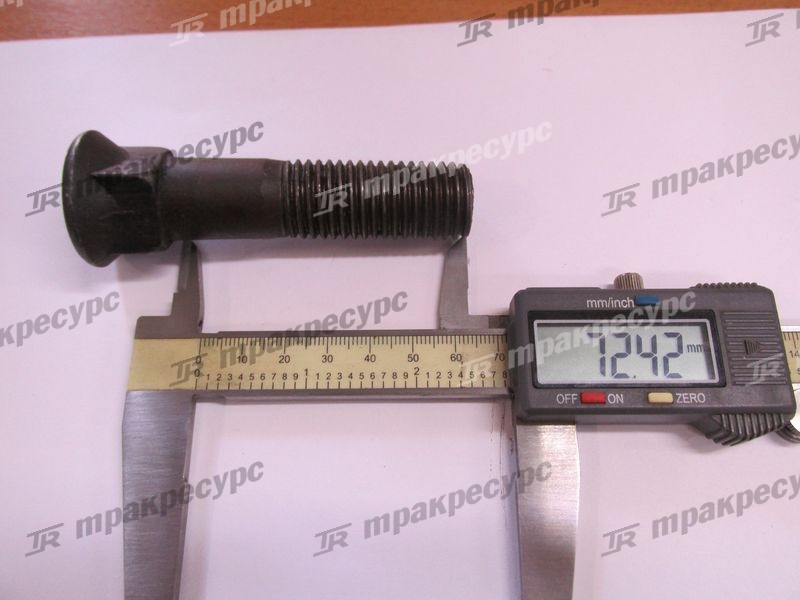 Болт с гайкой зуба ковша центрального ZL40A.11.1-19