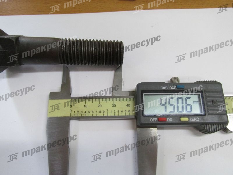 Болт с гайкой зуба ковша центрального ZL40A.11.1-19