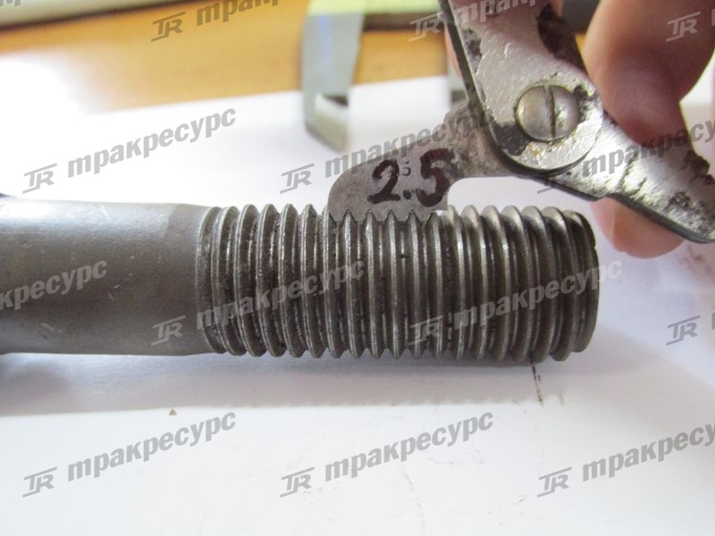 Болт с гайкой зуба ковша центрального ZL40A.11.1-19