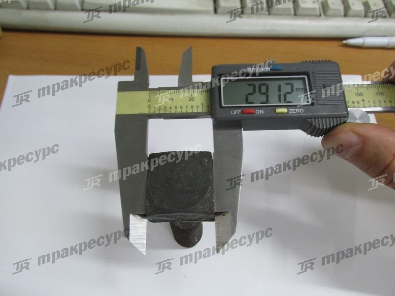 Болт зуба ковша бокового 805002220