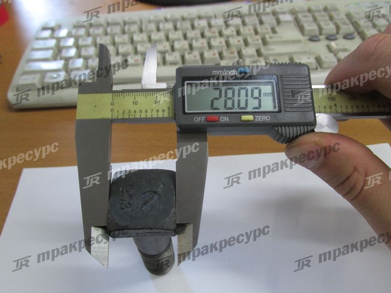 Болт зуба ковша 805002221