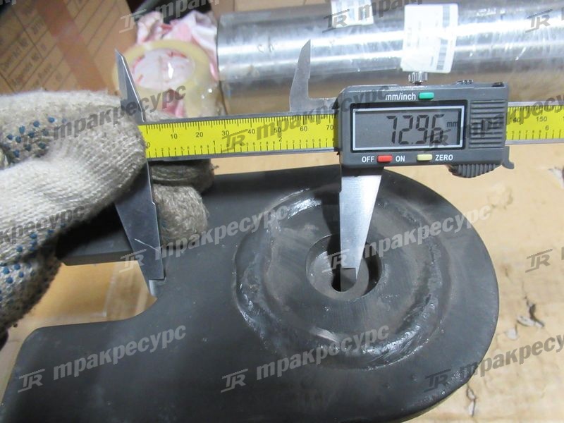 Палец 252100421
