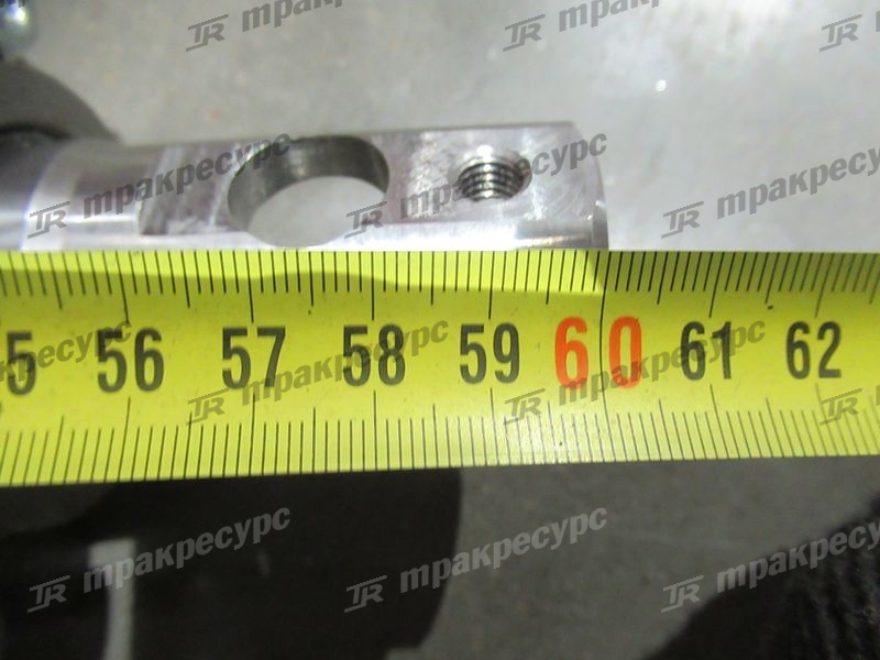 Цилиндр рулевой 3EA-64-51110