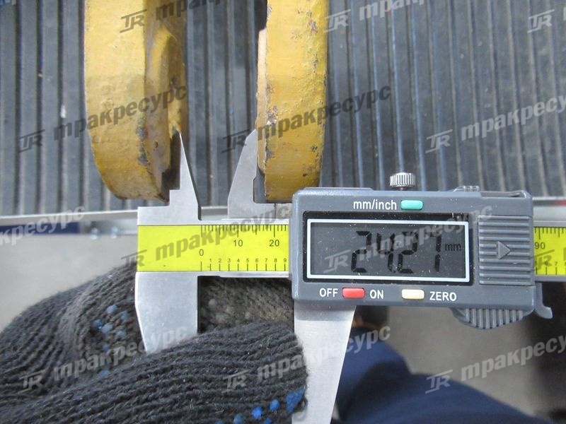 Зуб ковша боковой левый Z3G.11.3-1