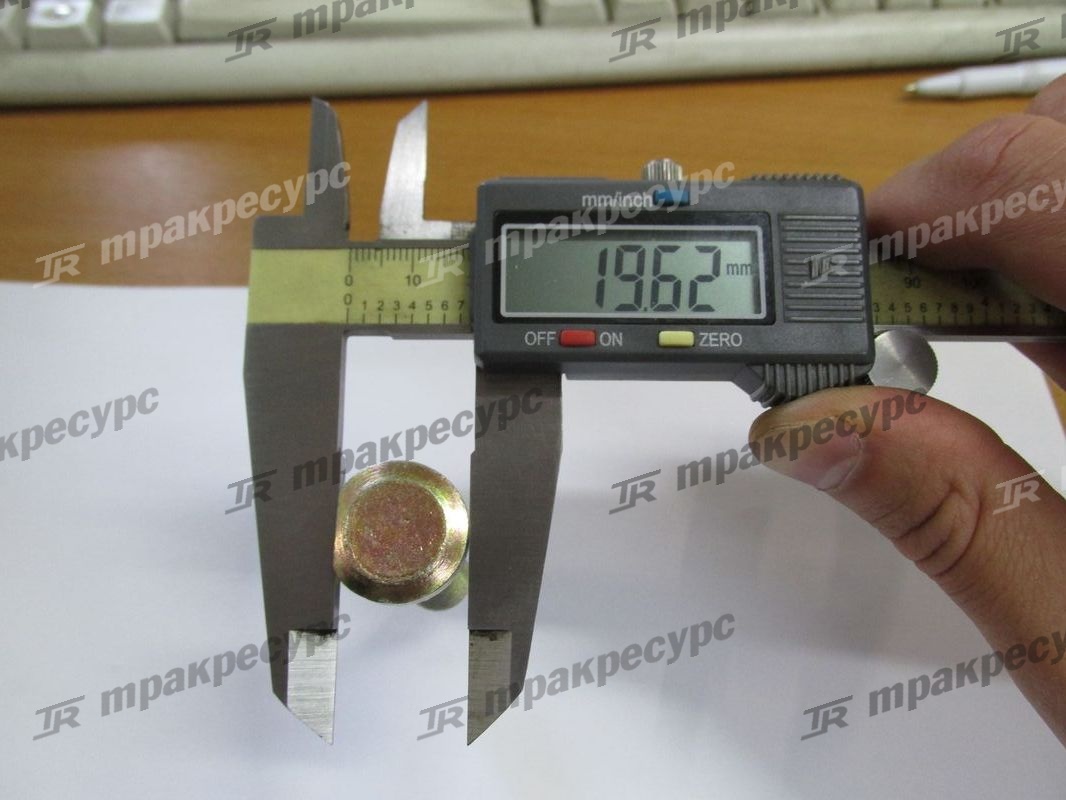 Болт с гайкой  N163-220011-000+N163-220010-000