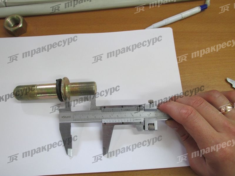 Шпилька колеса без гайки XG955II