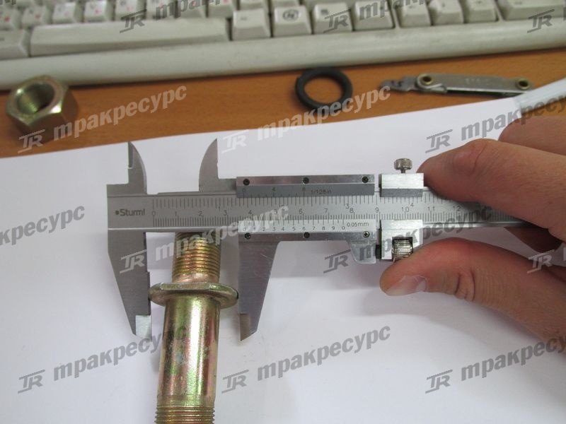 Шпилька колеса без гайки XG955II