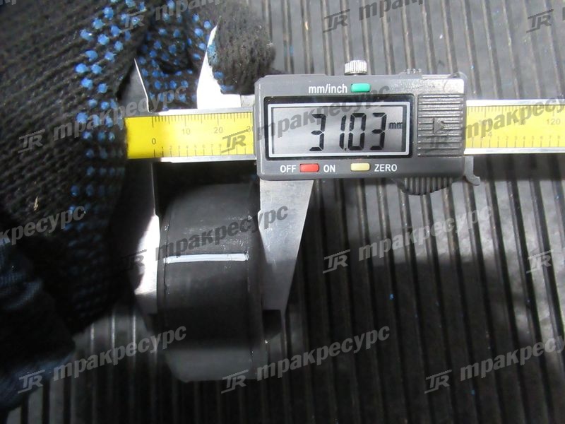 Опора резиновая 235C1-02151
