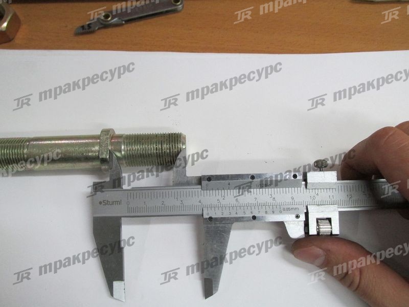 Шпилька ступицы ведущего моста НС CPCD20/25