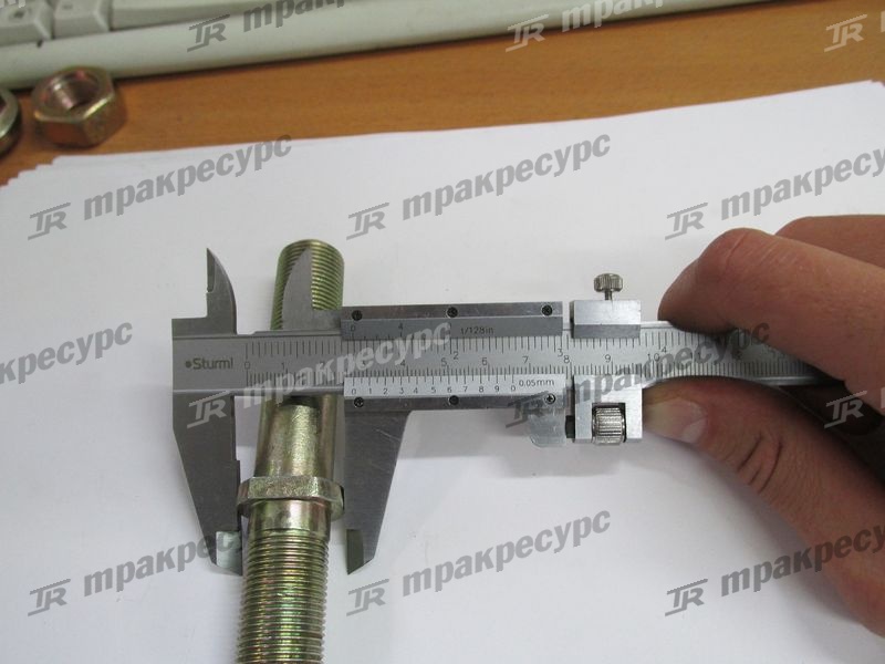 Шпилька ступицы ведущего моста НС CPCD20/25