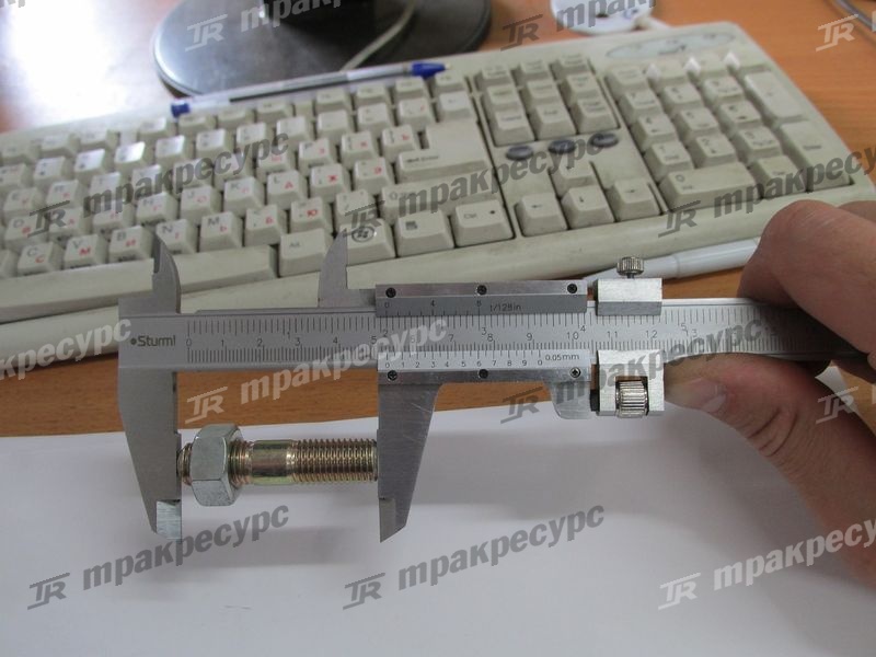 Шпилька крепления ступицы к ведущему мосту НС CPCD30/35
