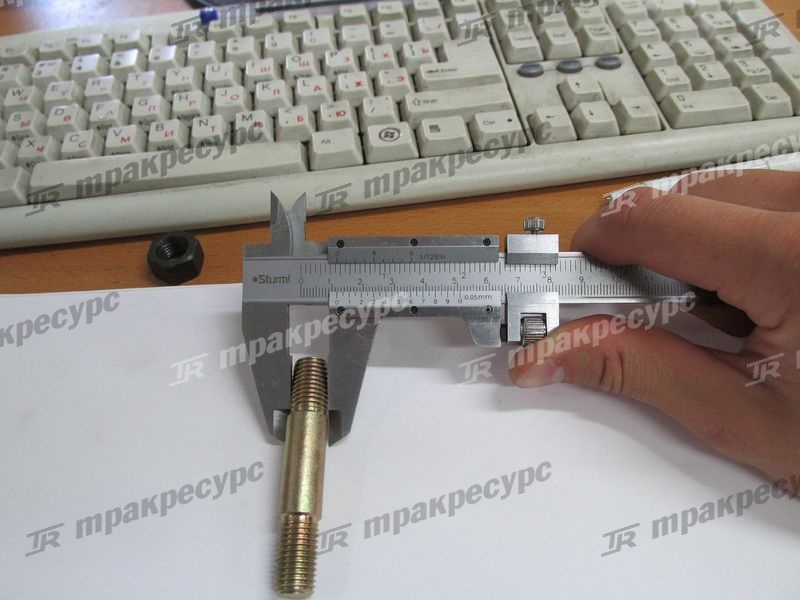 Шпилька крепления ступицы к ведущему мосту НС CPCD30/35N-RW6B
