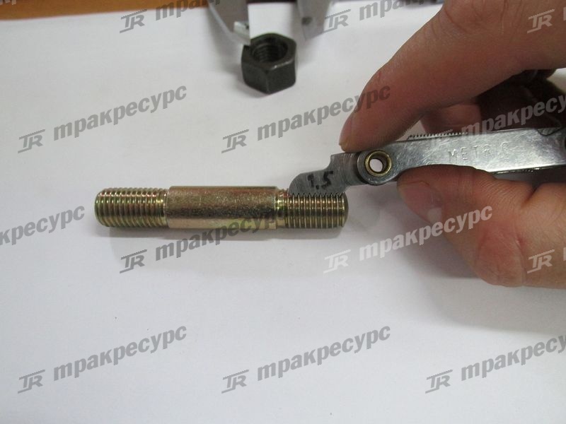 Шпилька крепления ступицы к ведущему мосту НС CPCD30/35N-RW6B