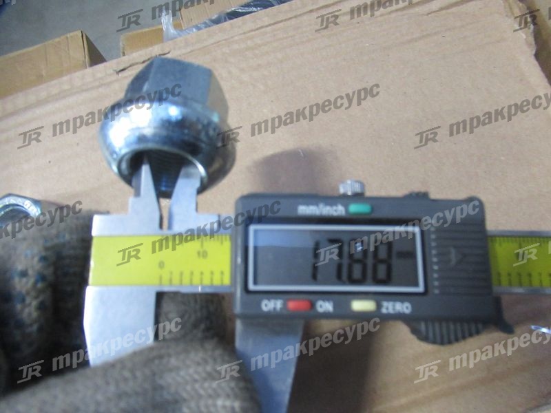 Шпилька ступицы ведущего моста НС CPCD30/35