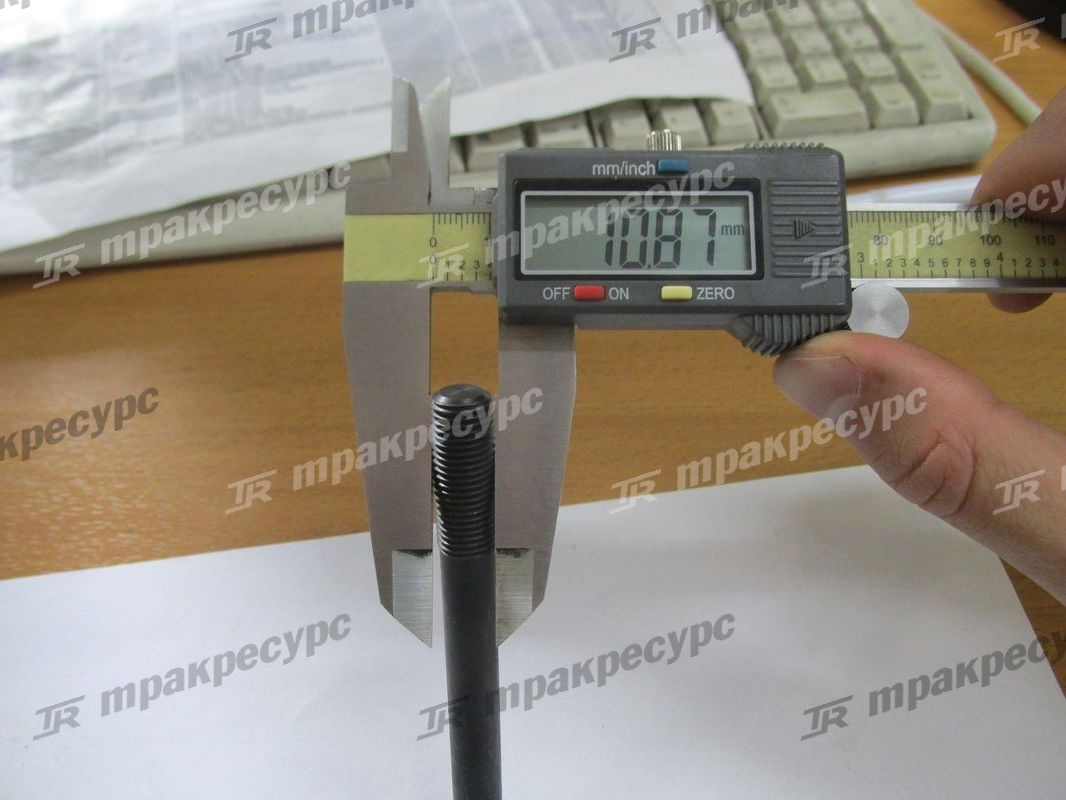 Болт головки блока YM129900-01200