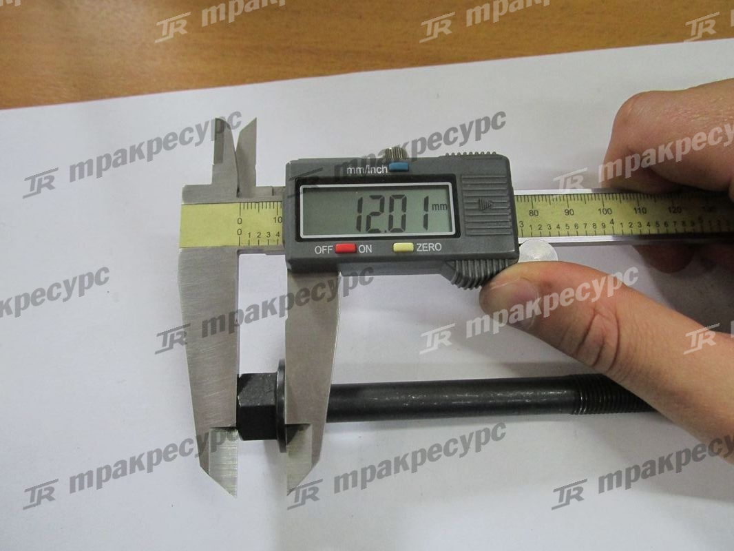 Болт головки блока YM129900-01200