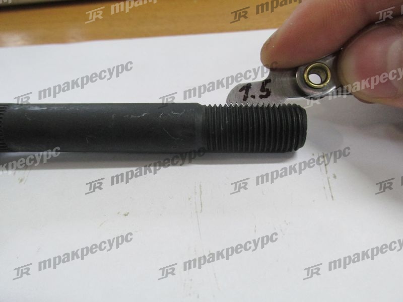 Болт 42484-13310-71