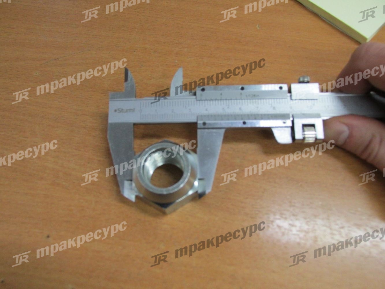 Гайка 308-22-23335