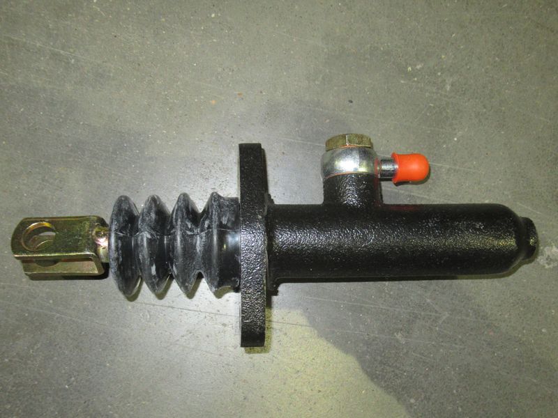 Тормозной цилиндр главный 81FG-40400