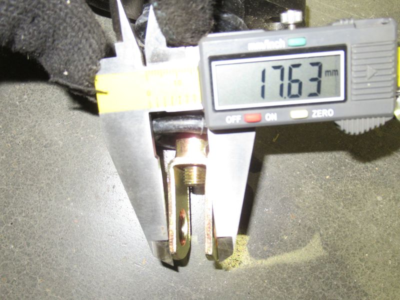 Тормозной цилиндр главный 81FG-40400